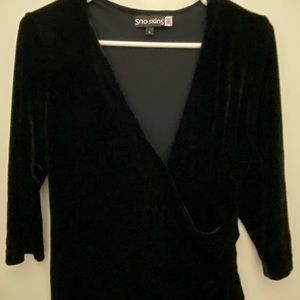 Snoskins black 3/4 length sleeve velvet top. Size large.